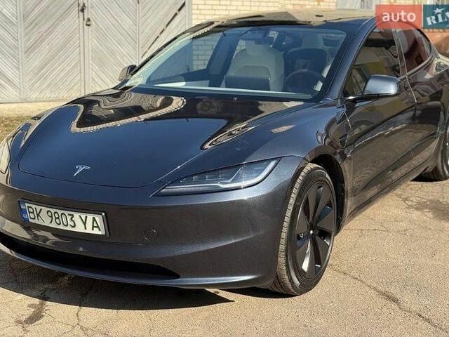 Сірий Тесла Модель 3, об'ємом двигуна 0 л та пробігом 30 тис. км за 23000 $, фото 8 на Automoto.ua