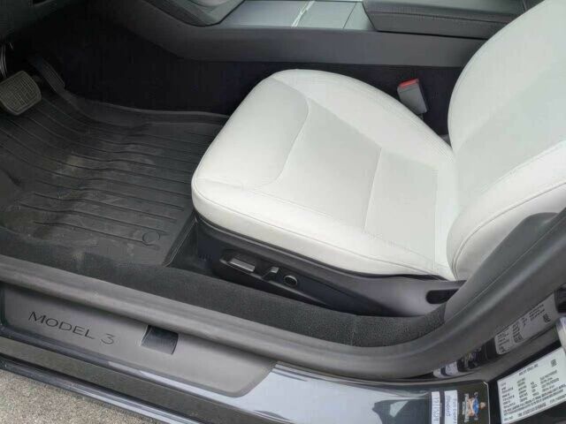 Сірий Тесла Модель 3, об'ємом двигуна 0 л та пробігом 17 тис. км за 11100 $, фото 11 на Automoto.ua