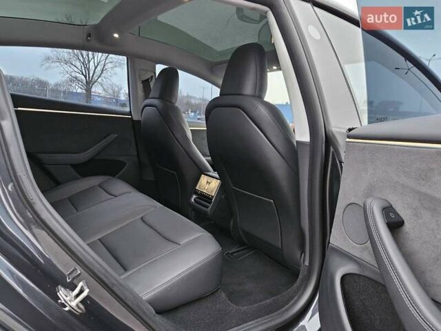 Серый Тесла Модель 3, объемом двигателя 0 л и пробегом 23 тыс. км за 29900 $, фото 29 на Automoto.ua