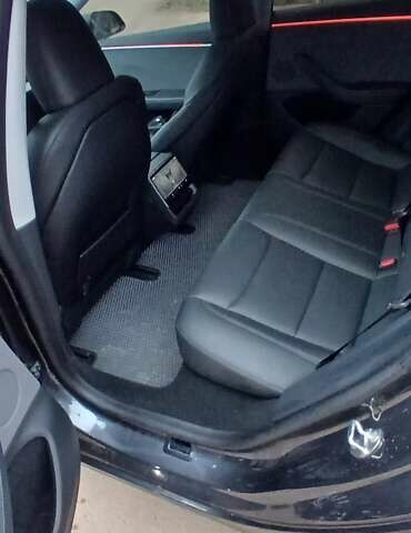 Серый Тесла Модель 3, объемом двигателя 0 л и пробегом 11 тыс. км за 26900 $, фото 10 на Automoto.ua