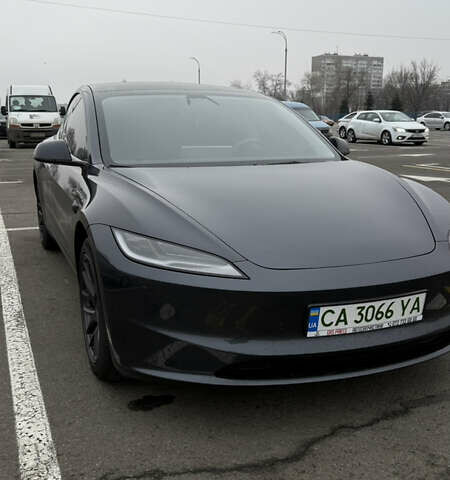 Серый Тесла Модель 3, объемом двигателя 0 л и пробегом 6 тыс. км за 26100 $, фото 3 на Automoto.ua