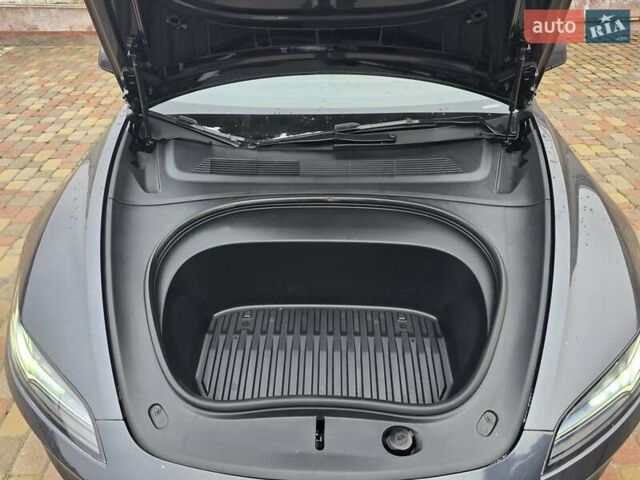 Серый Тесла Модель 3, объемом двигателя 0 л и пробегом 15 тыс. км за 38000 $, фото 22 на Automoto.ua