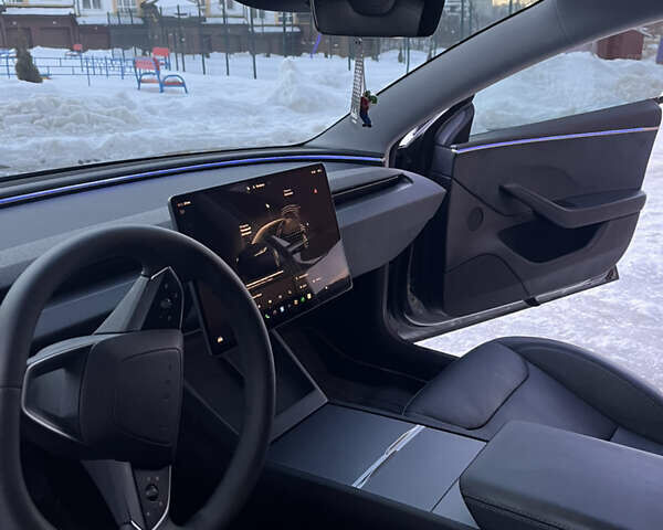 Серый Тесла Модель 3, объемом двигателя 0 л и пробегом 19 тыс. км за 31500 $, фото 30 на Automoto.ua