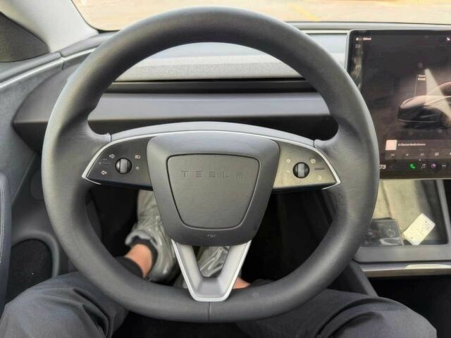 Серый Тесла Модель 3, объемом двигателя 0 л и пробегом 17 тыс. км за 11200 $, фото 8 на Automoto.ua