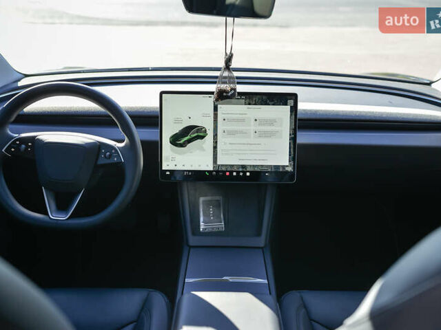 Серый Тесла Модель 3, объемом двигателя 0 л и пробегом 14 тыс. км за 31699 $, фото 12 на Automoto.ua