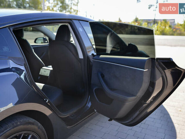 Серый Тесла Модель 3, объемом двигателя 0 л и пробегом 14 тыс. км за 31699 $, фото 10 на Automoto.ua