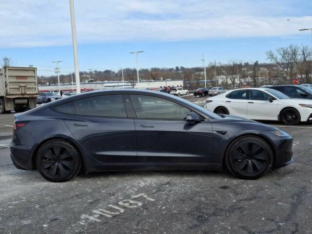 Серый Тесла Модель 3, объемом двигателя 0 л и пробегом 11 тыс. км за 11100 $, фото 2 на Automoto.ua