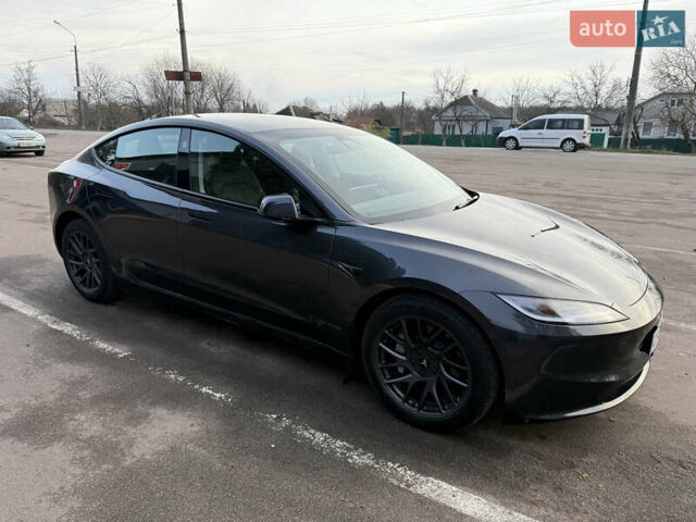 Серый Тесла Модель 3, объемом двигателя 0 л и пробегом 7 тыс. км за 32000 $, фото 4 на Automoto.ua