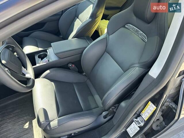 Сірий Тесла Модель 3, об'ємом двигуна 0 л та пробігом 3 тис. км за 39500 $, фото 3 на Automoto.ua