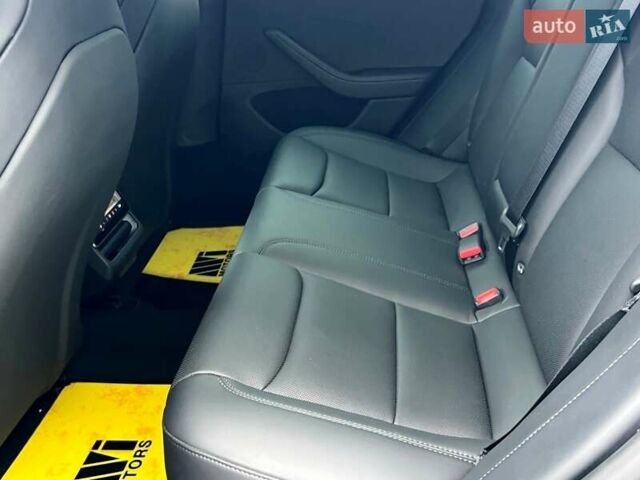 Серый Тесла Модель 3, объемом двигателя 0 л и пробегом 4 тыс. км за 45000 $, фото 56 на Automoto.ua