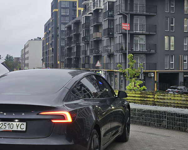 Сірий Тесла Модель 3, об'ємом двигуна 0 л та пробігом 10 тис. км за 25999 $, фото 9 на Automoto.ua