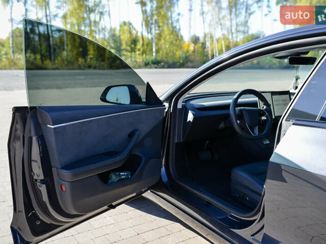 Серый Тесла Модель 3, объемом двигателя 0 л и пробегом 14 тыс. км за 31699 $, фото 28 на Automoto.ua