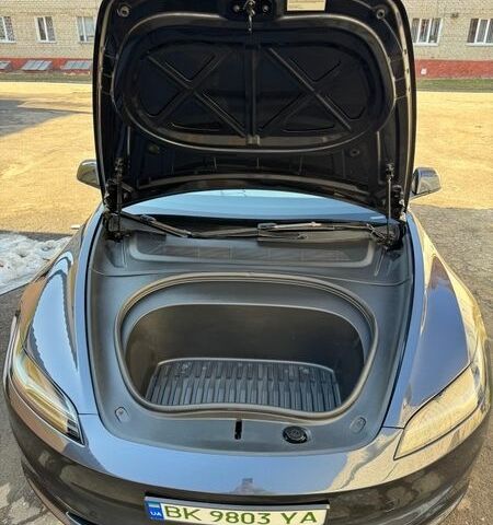 Серый Тесла Модель 3, объемом двигателя 0 л и пробегом 14 тыс. км за 25900 $, фото 23 на Automoto.ua