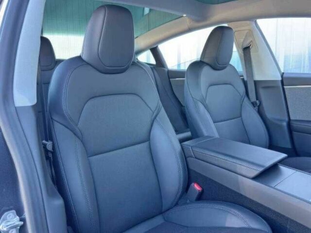 Серый Тесла Модель 3, объемом двигателя 0 л и пробегом 20 тыс. км за 15500 $, фото 16 на Automoto.ua