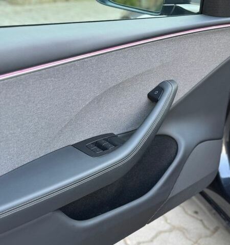 Серый Тесла Модель 3, объемом двигателя 0 л и пробегом 2 тыс. км за 26500 $, фото 38 на Automoto.ua