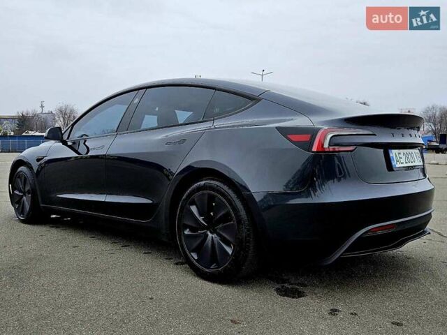 Серый Тесла Модель 3, объемом двигателя 0 л и пробегом 23 тыс. км за 29900 $, фото 5 на Automoto.ua