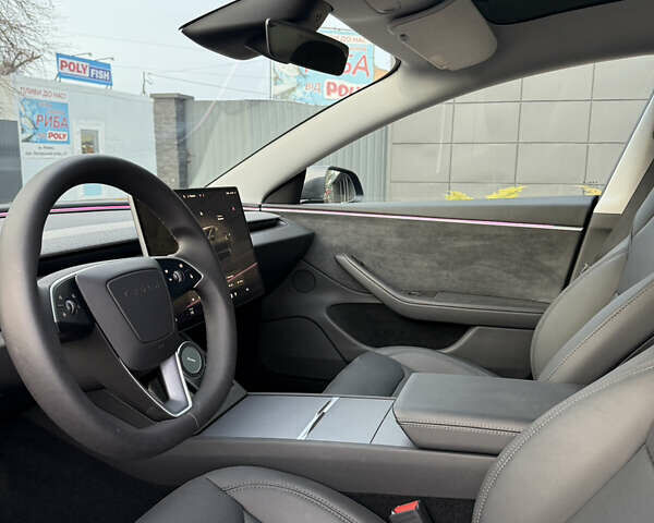 Серый Тесла Модель 3, объемом двигателя 0 л и пробегом 7 тыс. км за 32000 $, фото 27 на Automoto.ua