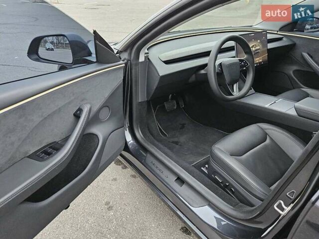 Серый Тесла Модель 3, объемом двигателя 0 л и пробегом 23 тыс. км за 29900 $, фото 19 на Automoto.ua
