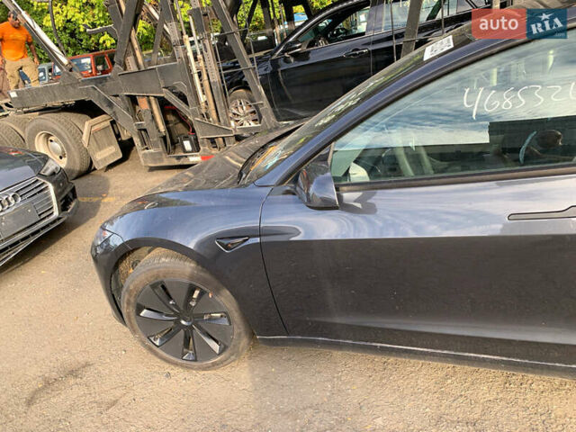 Серый Тесла Модель 3, объемом двигателя 0 л и пробегом 20 тыс. км за 24000 $, фото 11 на Automoto.ua