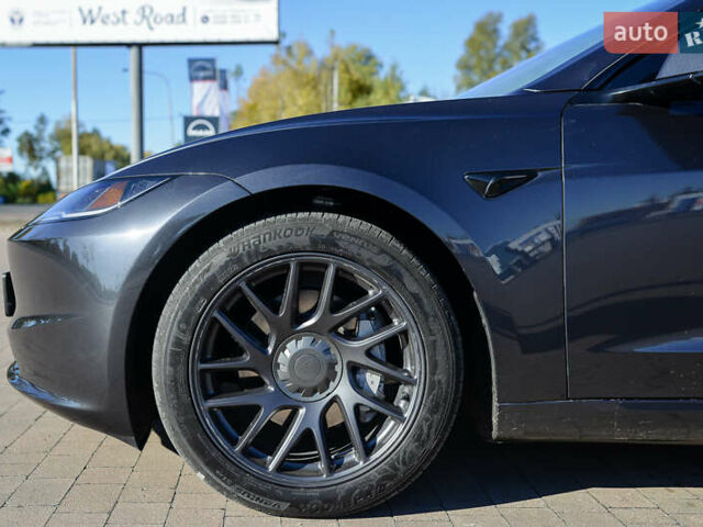 Серый Тесла Модель 3, объемом двигателя 0 л и пробегом 14 тыс. км за 31699 $, фото 39 на Automoto.ua