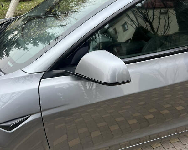 Серый Тесла Модель 3, объемом двигателя 0 л и пробегом 3 тыс. км за 27000 $, фото 4 на Automoto.ua