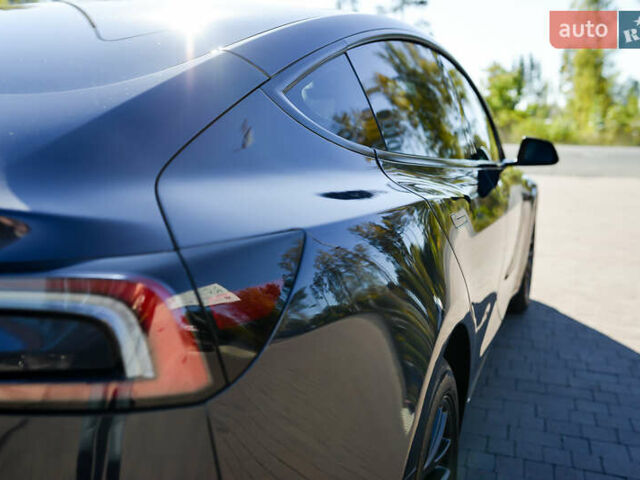 Серый Тесла Модель 3, объемом двигателя 0 л и пробегом 14 тыс. км за 31699 $, фото 34 на Automoto.ua