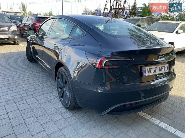 Серый Тесла Модель 3, объемом двигателя 0 л и пробегом 8 тыс. км за 39000 $, фото 3 на Automoto.ua