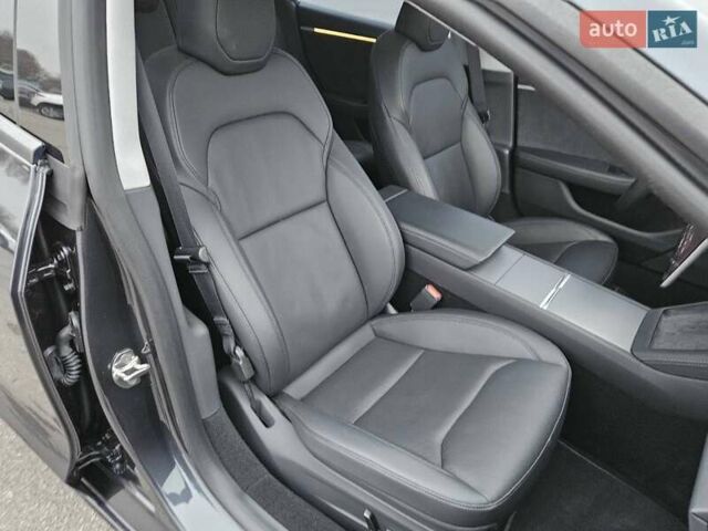 Серый Тесла Модель 3, объемом двигателя 0 л и пробегом 23 тыс. км за 29900 $, фото 31 на Automoto.ua