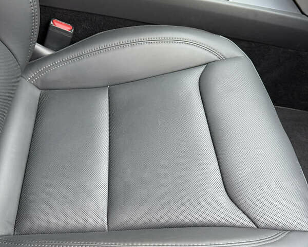 Серый Тесла Модель 3, объемом двигателя 0 л и пробегом 7 тыс. км за 27999 $, фото 32 на Automoto.ua