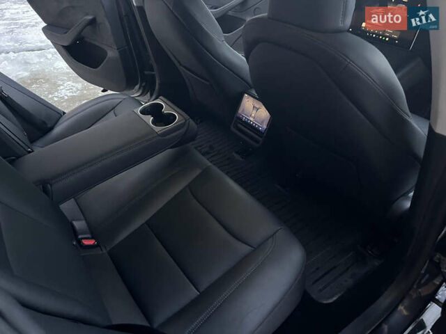 Серый Тесла Модель 3, объемом двигателя 0 л и пробегом 19 тыс. км за 31500 $, фото 24 на Automoto.ua