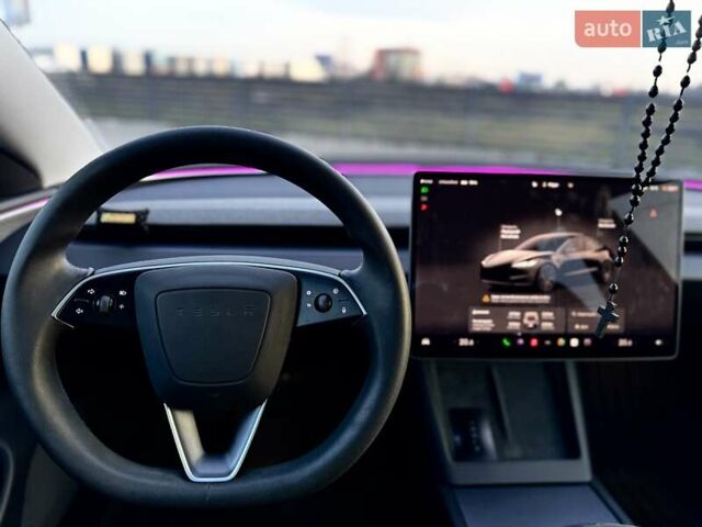Сірий Тесла Модель 3, об'ємом двигуна 0 л та пробігом 27 тис. км за 28100 $, фото 10 на Automoto.ua