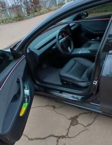 Серый Тесла Модель 3, объемом двигателя 0 л и пробегом 11 тыс. км за 26900 $, фото 20 на Automoto.ua