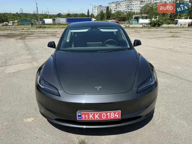 Серый Тесла Модель 3, объемом двигателя 0 л и пробегом 8 тыс. км за 25900 $, фото 3 на Automoto.ua