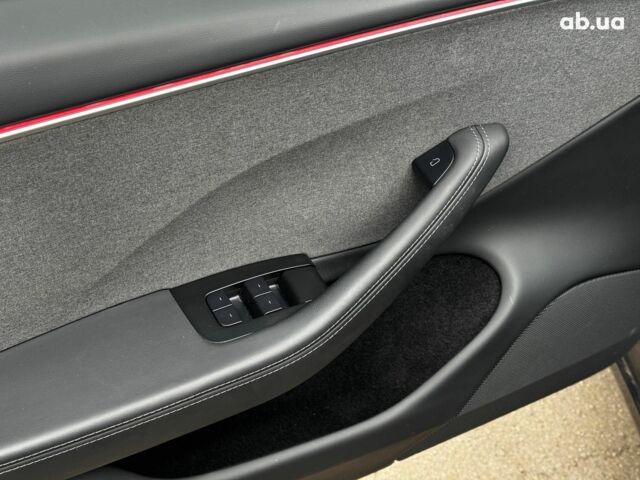 Сірий Тесла Модель 3, об'ємом двигуна 0 л та пробігом 29 тис. км за 26990 $, фото 12 на Automoto.ua