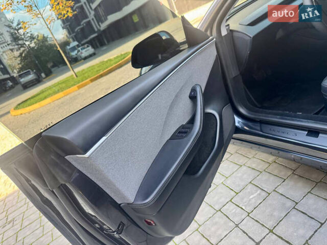 Сірий Тесла Модель 3, об'ємом двигуна 0 л та пробігом 5 тис. км за 29500 $, фото 49 на Automoto.ua
