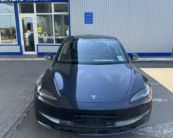 Серый Тесла Модель 3, объемом двигателя 0 л и пробегом 800 тыс. км за 25500 $, фото 1 на Automoto.ua