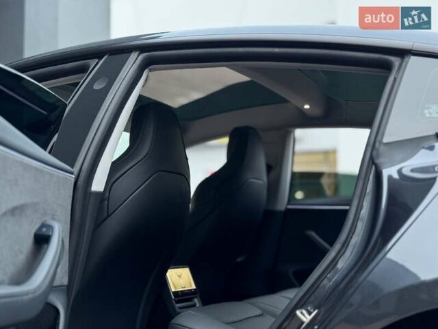 Сірий Тесла Модель 3, об'ємом двигуна 0 л та пробігом 9 тис. км за 39999 $, фото 15 на Automoto.ua