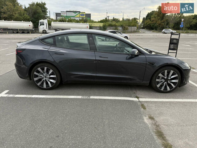 Серый Тесла Модель 3, объемом двигателя 0 л и пробегом 11 тыс. км за 33000 $, фото 3 на Automoto.ua