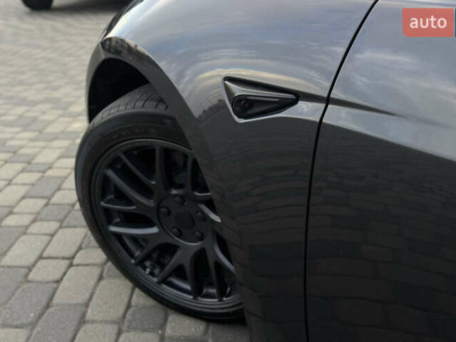 Серый Тесла Модель 3, объемом двигателя 0 л и пробегом 9 тыс. км за 33500 $, фото 28 на Automoto.ua