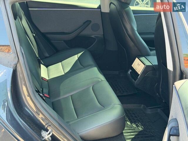 Сірий Тесла Модель 3, об'ємом двигуна 0 л та пробігом 18 тис. км за 34490 $, фото 11 на Automoto.ua