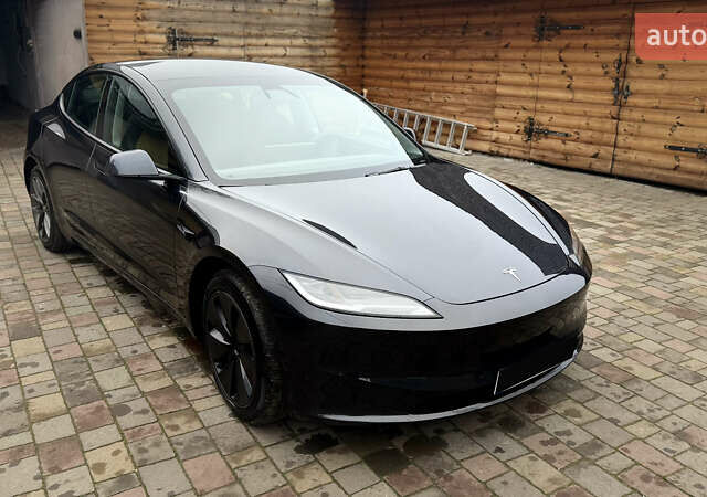 Серый Тесла Модель 3, объемом двигателя 0 л и пробегом 25 тыс. км за 28000 $, фото 8 на Automoto.ua