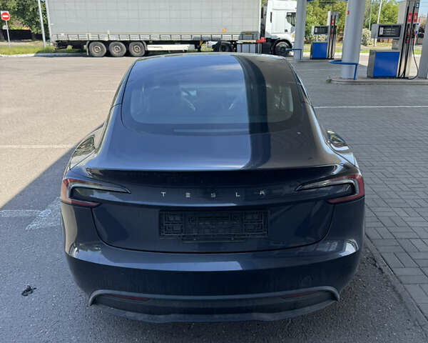 Серый Тесла Модель 3, объемом двигателя 0 л и пробегом 800 тыс. км за 25500 $, фото 3 на Automoto.ua