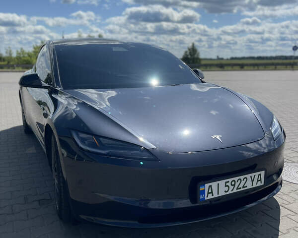 Серый Тесла Модель 3, объемом двигателя 0 л и пробегом 5 тыс. км за 31900 $, фото 2 на Automoto.ua