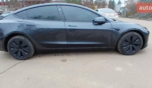 Серый Тесла Модель 3, объемом двигателя 0 л и пробегом 11 тыс. км за 26900 $, фото 2 на Automoto.ua