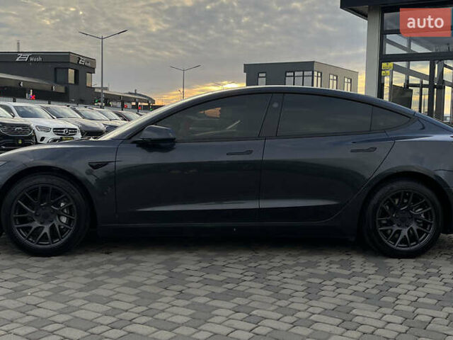 Серый Тесла Модель 3, объемом двигателя 0 л и пробегом 9 тыс. км за 33500 $, фото 3 на Automoto.ua