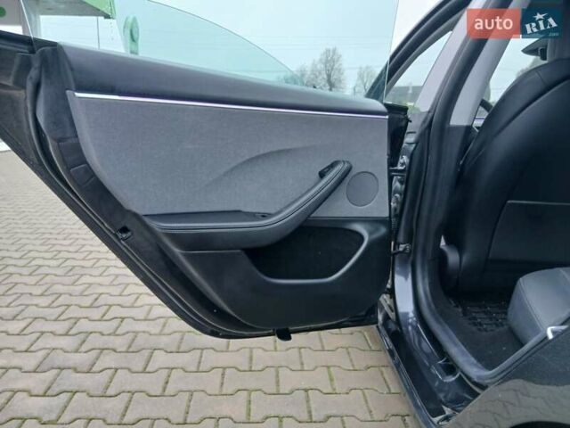 Серый Тесла Модель 3, объемом двигателя 0 л и пробегом 3 тыс. км за 28500 $, фото 13 на Automoto.ua