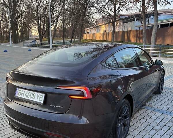 Серый Тесла Модель 3, объемом двигателя 0 л и пробегом 8 тыс. км за 29500 $, фото 1 на Automoto.ua