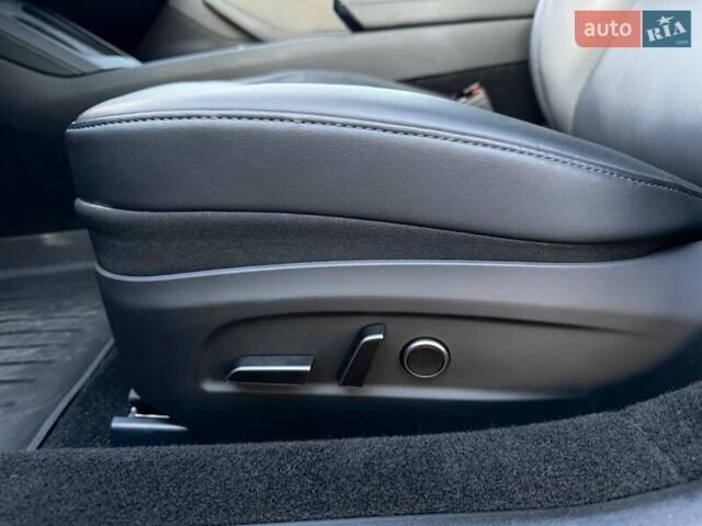 Сірий Тесла Модель 3, об'ємом двигуна 0 л та пробігом 27 тис. км за 28100 $, фото 18 на Automoto.ua