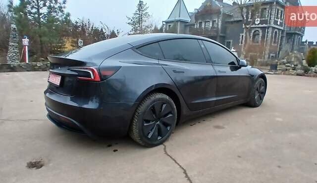 Серый Тесла Модель 3, объемом двигателя 0 л и пробегом 11 тыс. км за 26900 $, фото 3 на Automoto.ua