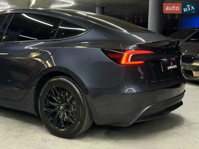 Серый Тесла Модель 3, объемом двигателя 0 л и пробегом 41 тыс. км за 25500 $, фото 12 на Automoto.ua